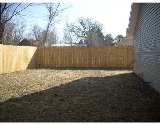 Foxbriar Phase I Rogers - Residential Lease
