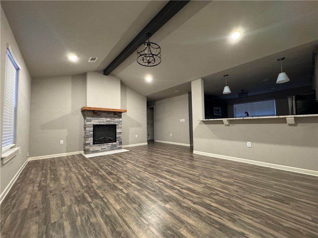 Foxbriar Phase I Rogers - Residential Lease