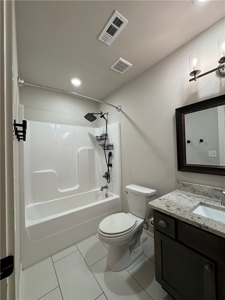 Foxbriar Phase I Rogers - Residential Lease