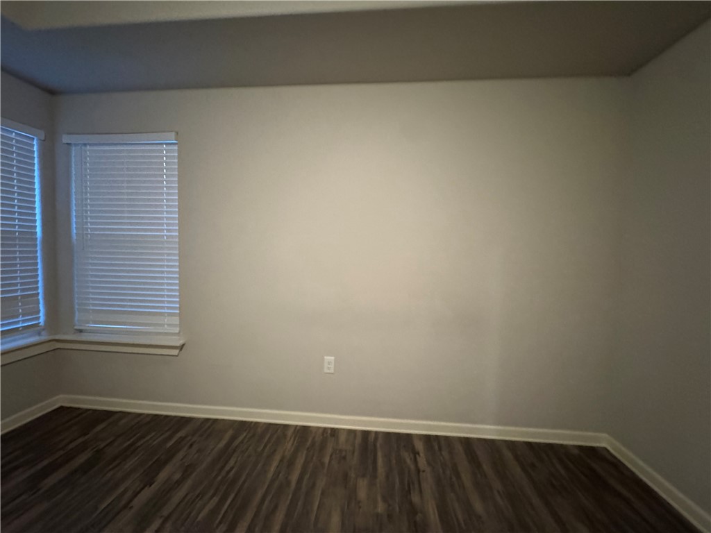 Foxbriar Phase I Rogers - Residential Lease