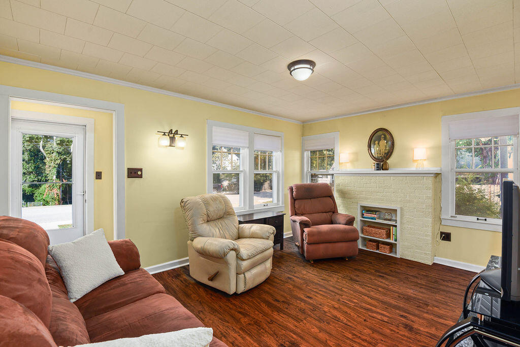 Eagle Hts - Residential