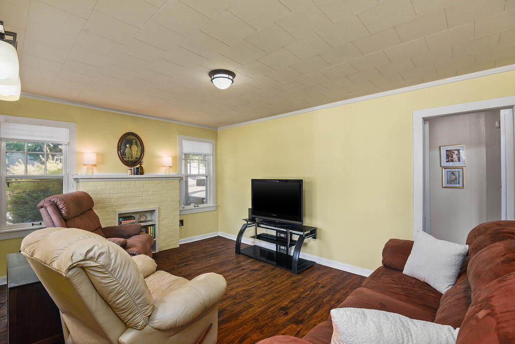 Eagle Hts - Residential