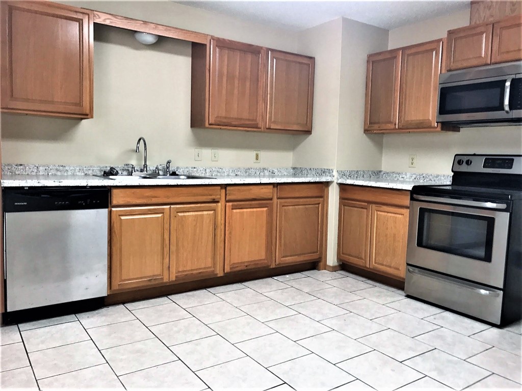 Oak Hill III Ph 1 Rogers - Residential Lease