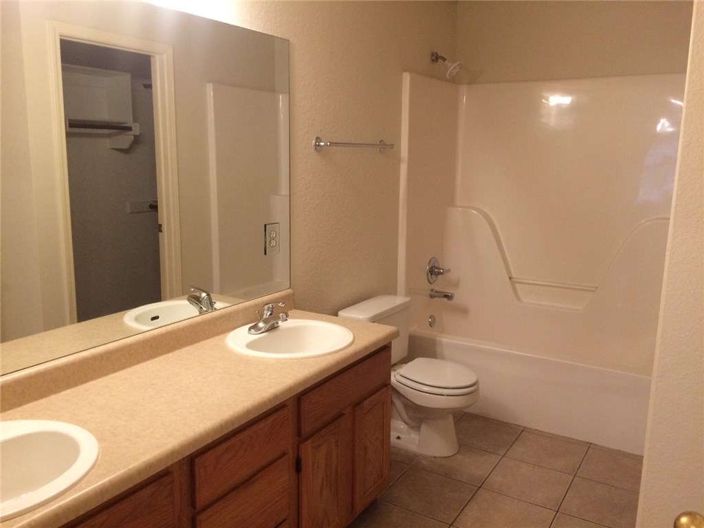 Eagles Nest Estates Ii Gentry - Residential Lease