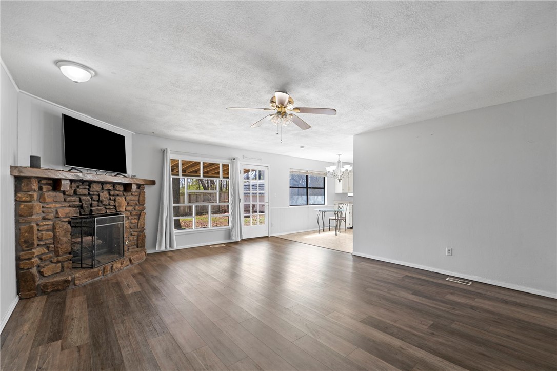 Hickory Hills Sub Siloam Spgs - Residential