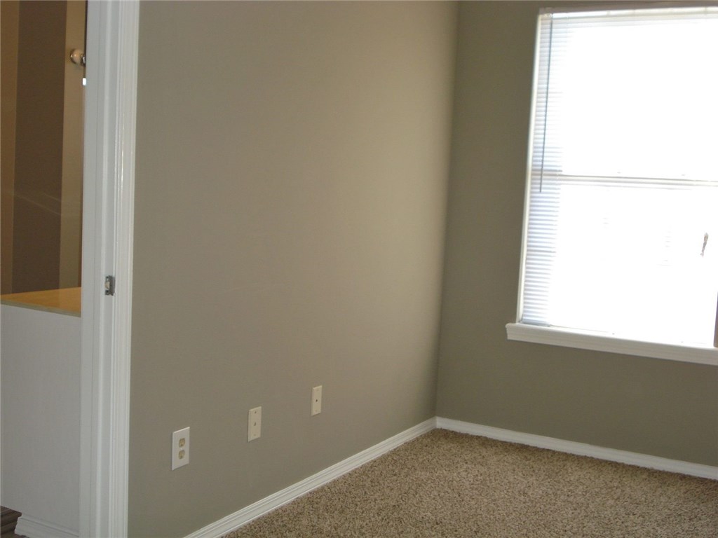 Walnut Heights Add - Residential Lease