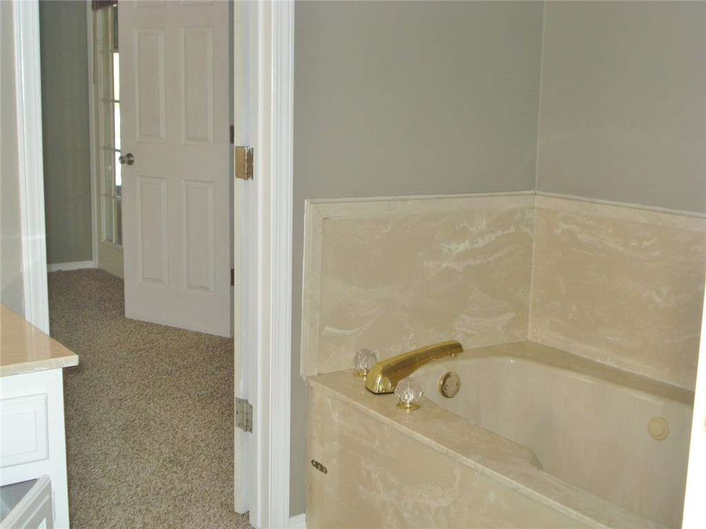 Walnut Heights Add - Residential Lease