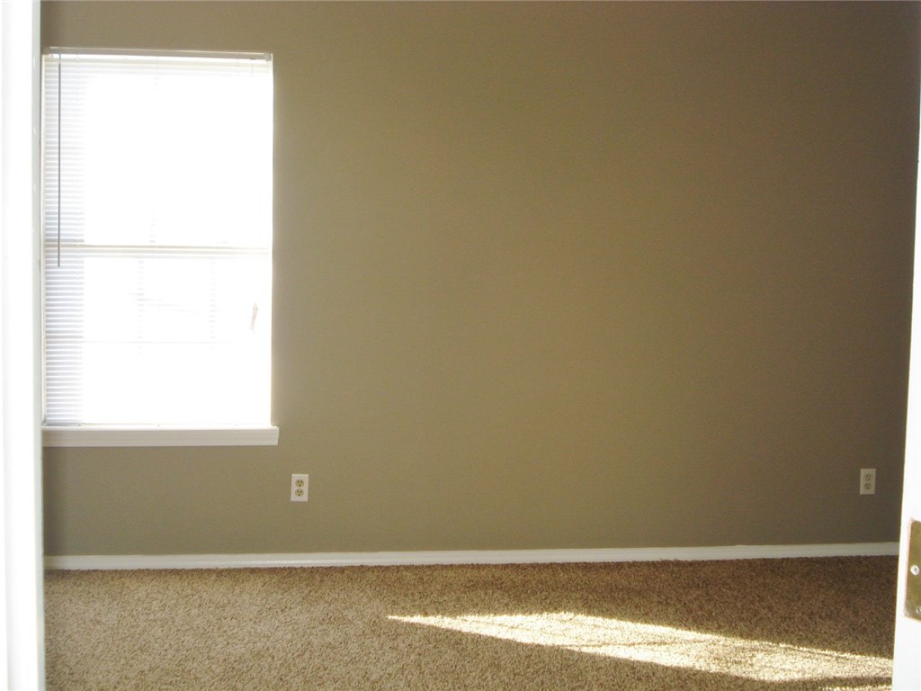 Walnut Heights Add - Residential Lease