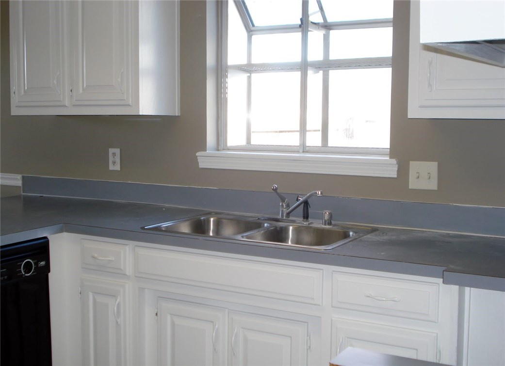 Walnut Heights Add - Residential Lease