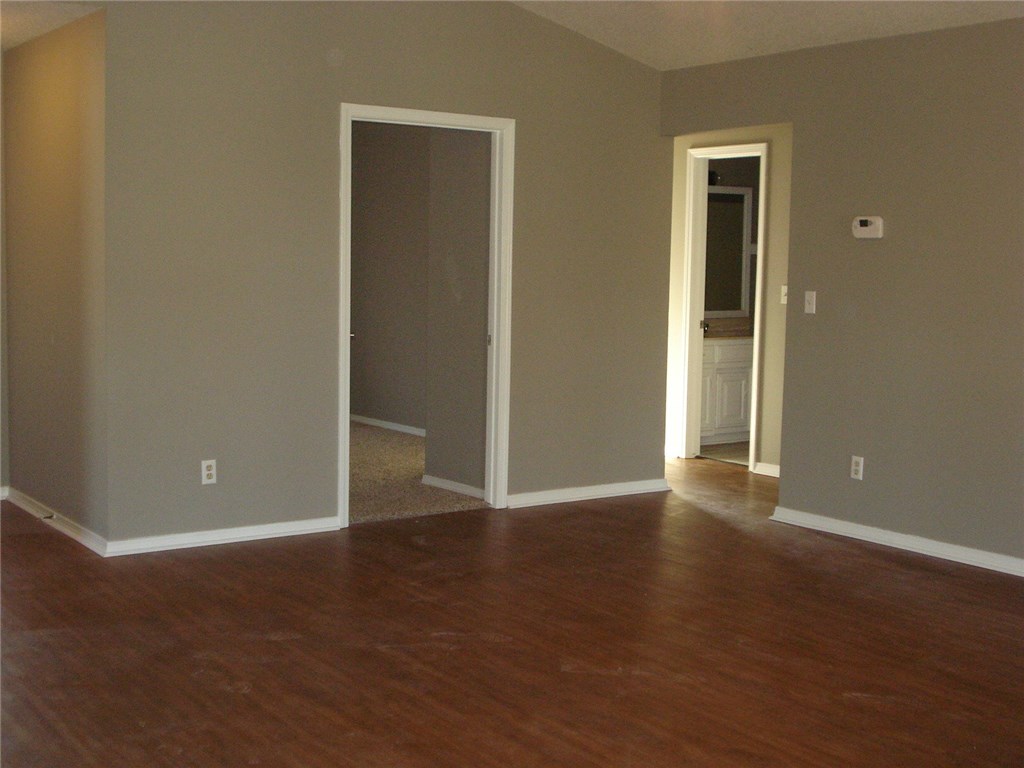 Walnut Heights Add - Residential Lease