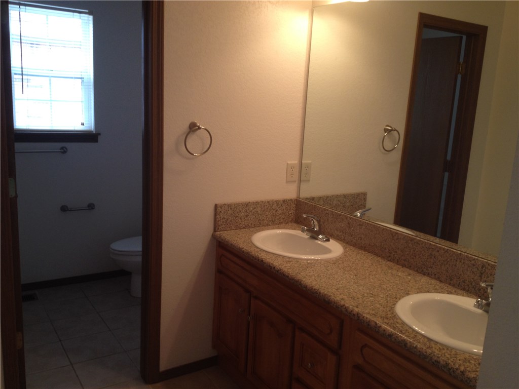 R L Hayes Sub Rogers - Residential Lease