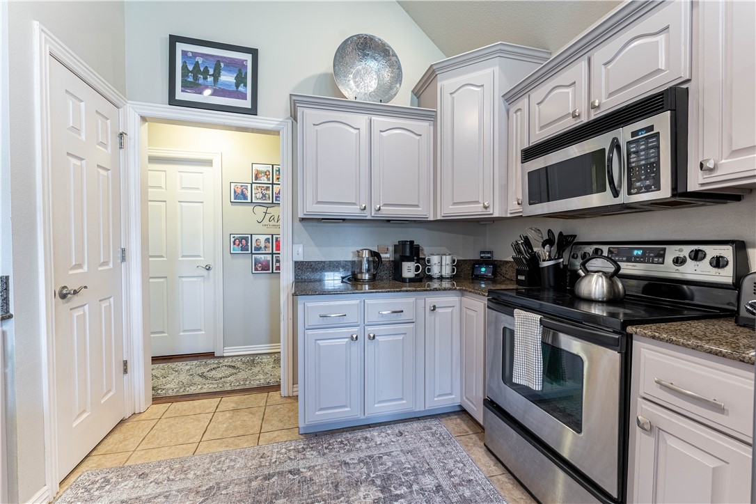 Ravenwood Sub. - Residential Lease