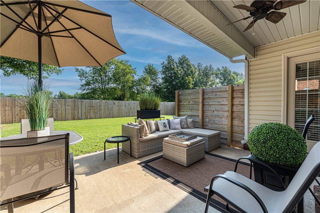 Ravenwood Sub. - Residential Lease