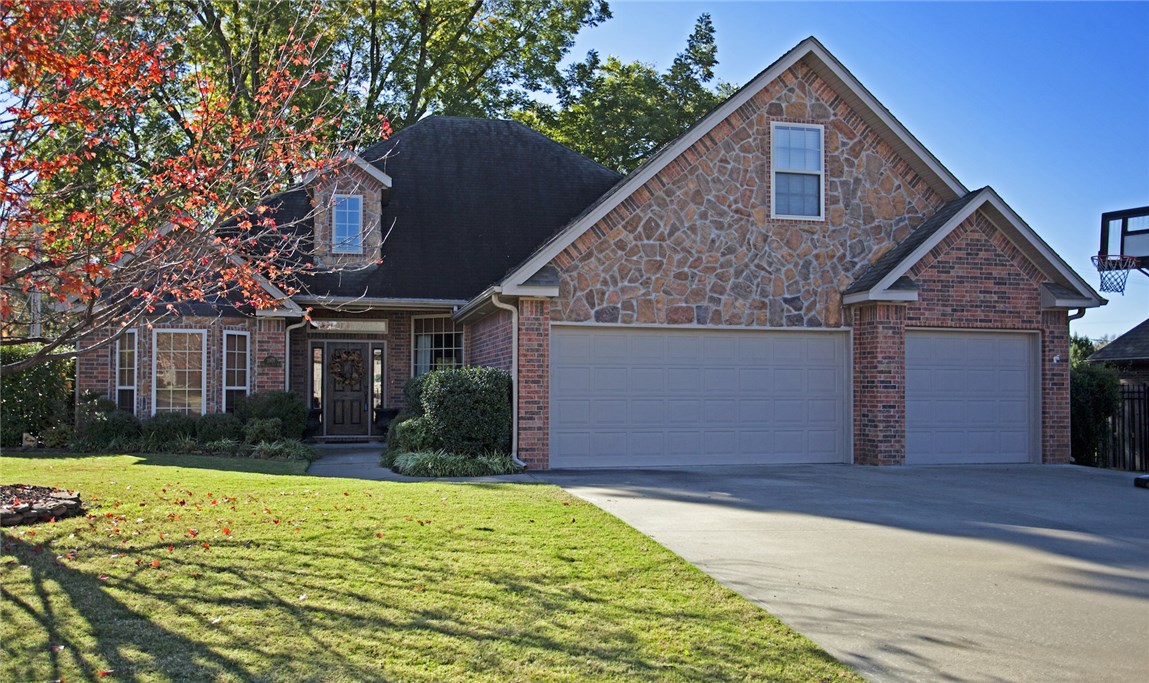 Very well kept house in a great centrally located neighborhood. Large lot close to schools with a fenced in backyard, beautiful mature tree, covered patio area and stone extended patio area for entertaining. This home boasts a lot of character inside. Fantastic layout, high ceilings throughout, large bonus room/or 4th bedroom and tons of luxurious upgrades. Formal dining room with hardwood floors, study with bay windows and french doors and large living room with gas fireplace and tray ceiling. Kitchen has 3 cm granite, tons of counter space, upgraded cabinets, eat-in kitchen, and pantry. Seller will credit buyer $1000 to add closet to bonus room.
