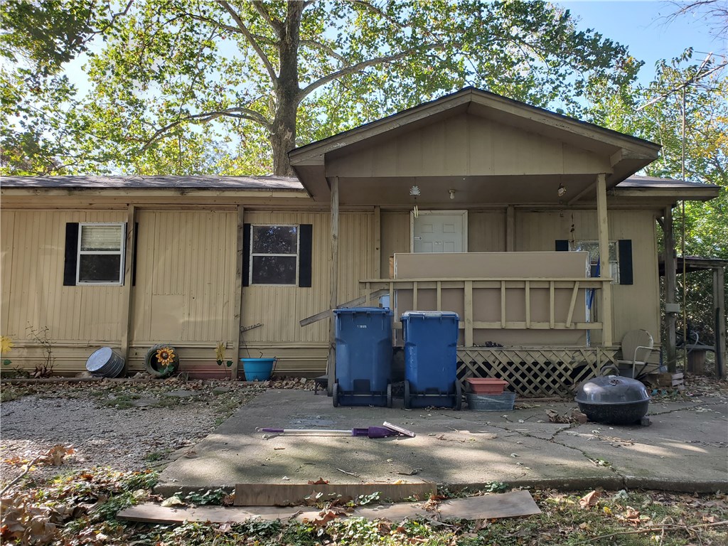 Parks Acreage Gentry - Residential