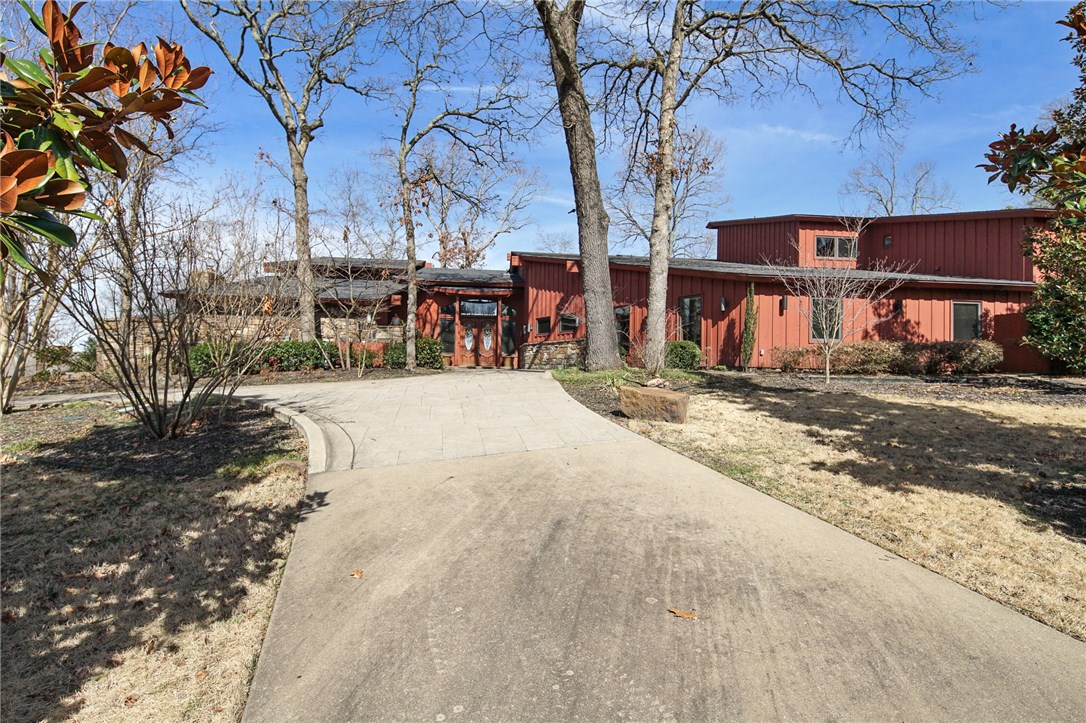 Lisa Capri And Pine Ridge - Residential