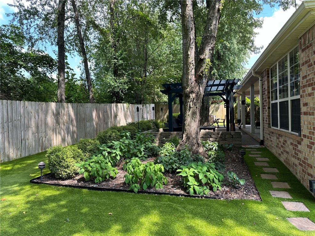 Oaklawn Place - Residential Lease