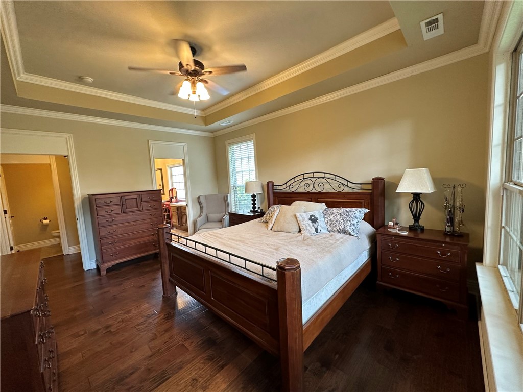 Oaklawn Place - Residential Lease