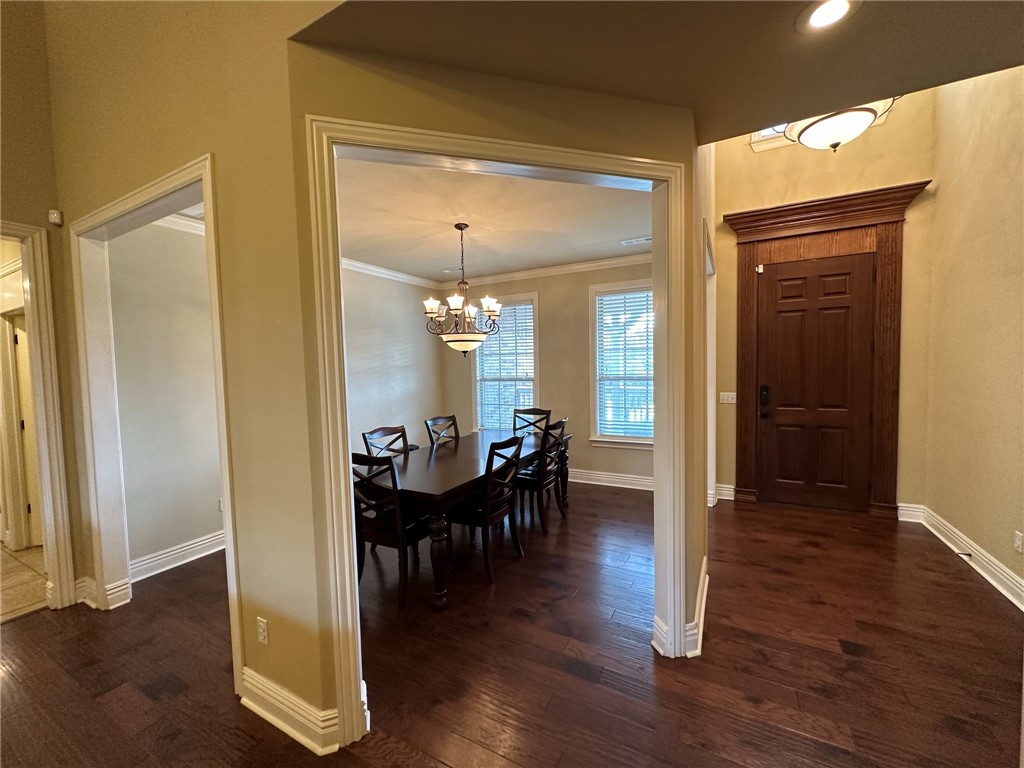 Oaklawn Place - Residential Lease