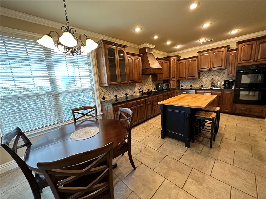 Oaklawn Place - Residential Lease