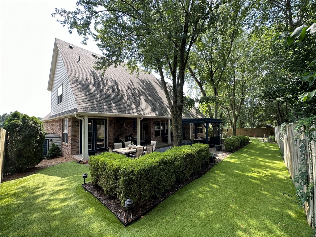 Oaklawn Place - Residential Lease