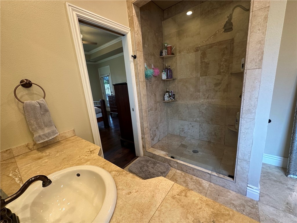 Oaklawn Place - Residential Lease