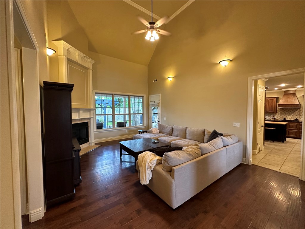 Oaklawn Place - Residential Lease