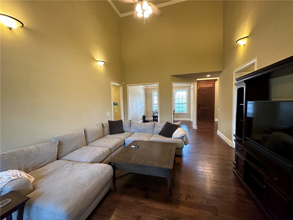 Oaklawn Place - Residential Lease