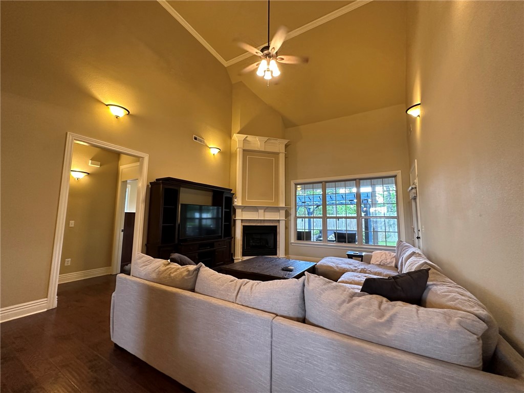 Oaklawn Place - Residential Lease