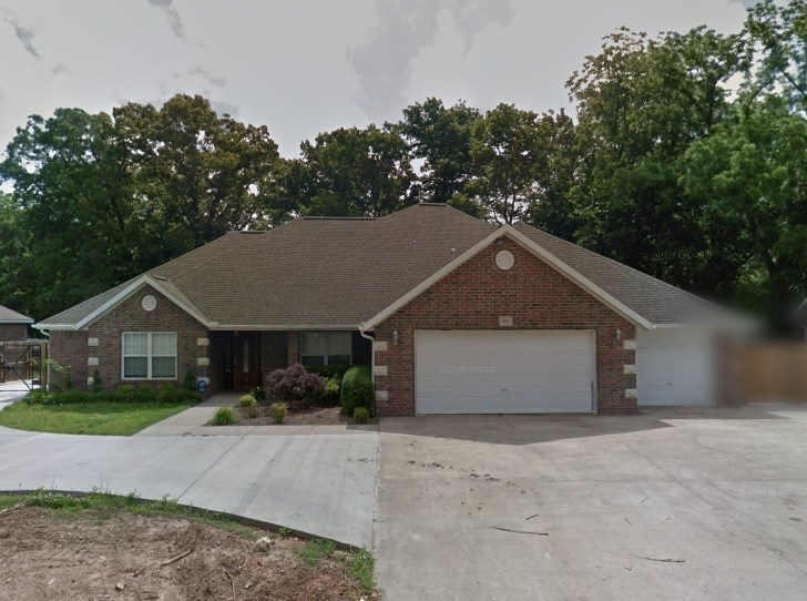 Tunbridge Wells Sub Bentonville - Residential Lease