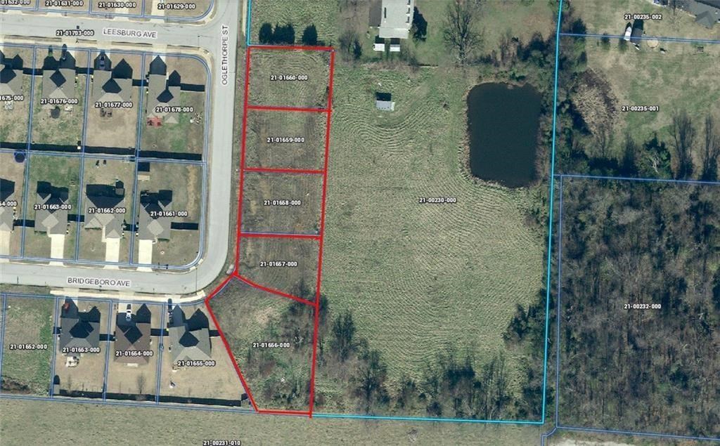 Nice Building lot in Savannah Ridge Sub.