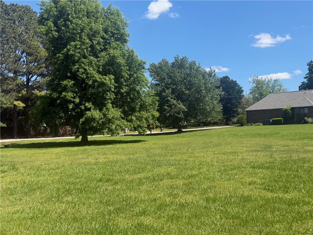Country Club Estates - Land