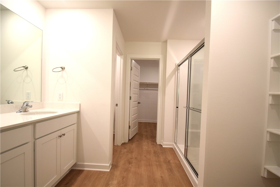 Wagon Wheel Crossing - Residential Lease