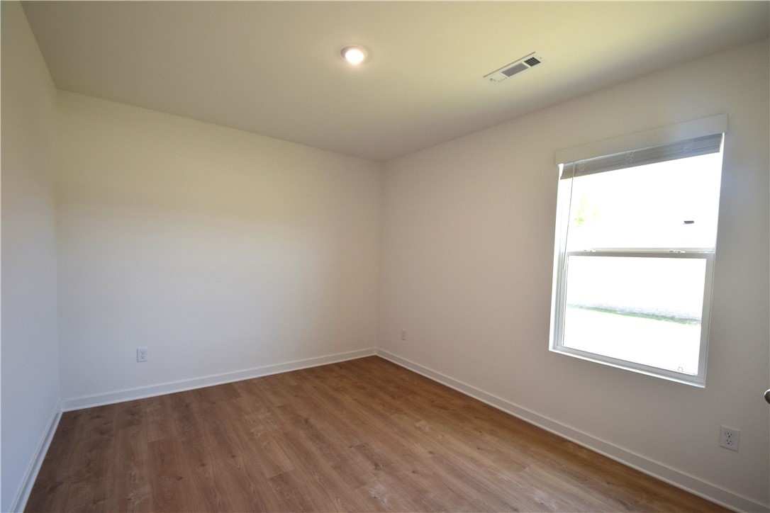 Wagon Wheel Crossing - Residential Lease
