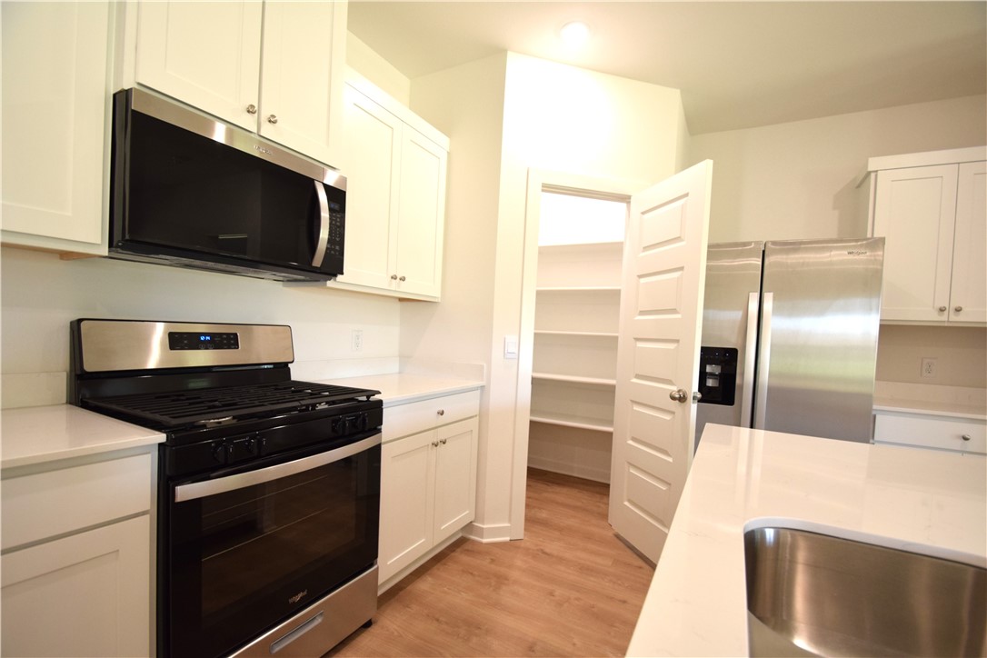 Wagon Wheel Crossing - Residential Lease