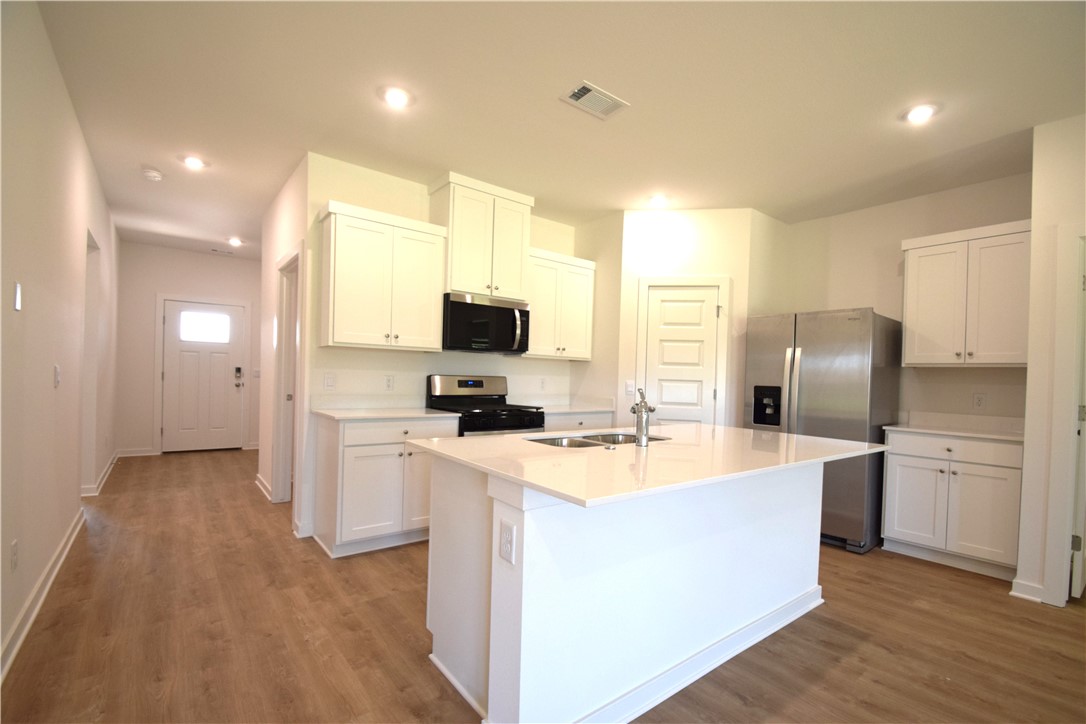 Wagon Wheel Crossing - Residential Lease