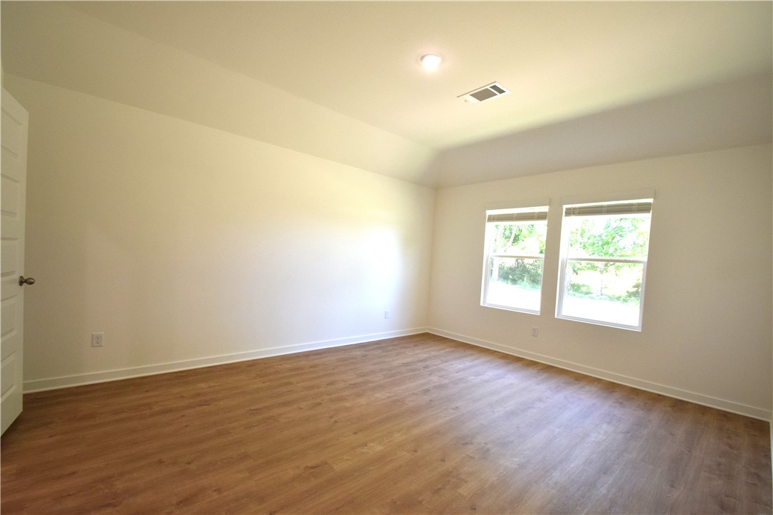 Wagon Wheel Crossing - Residential Lease