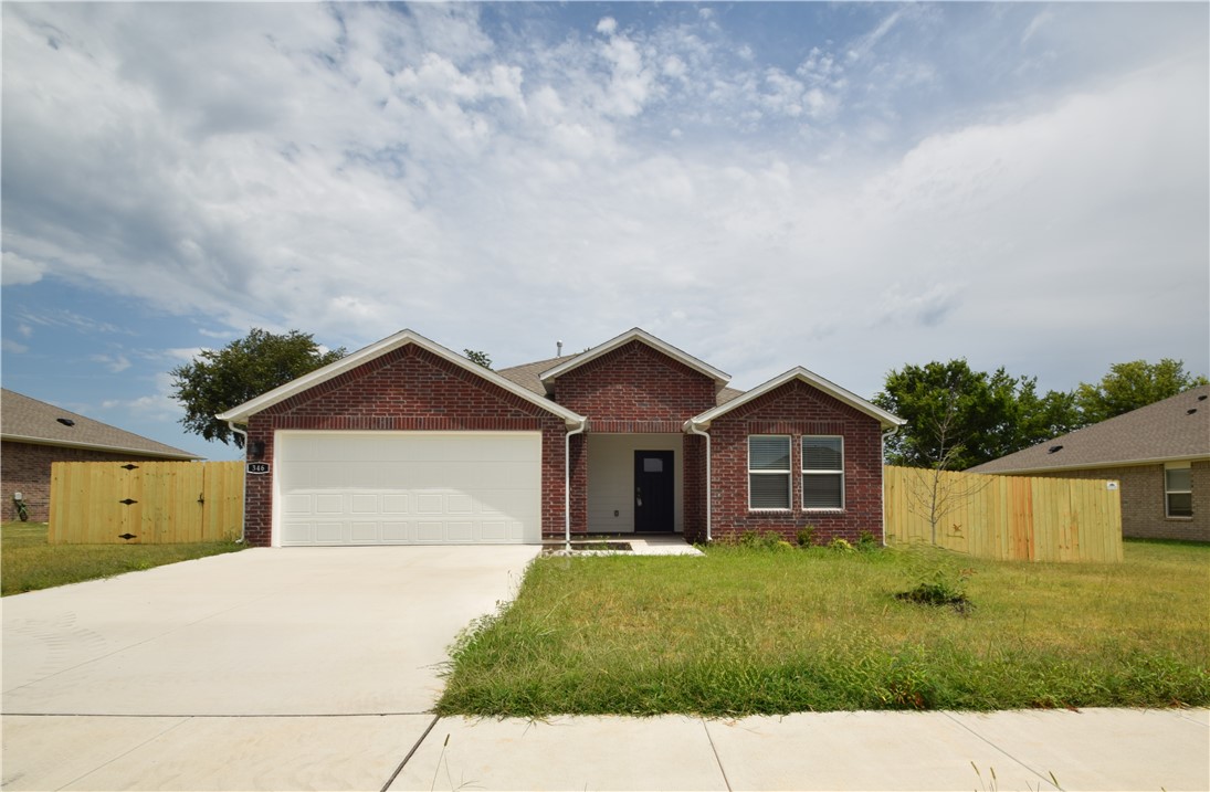 Wagon Wheel Crossing - Residential Lease