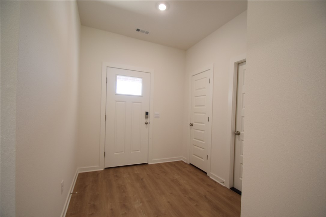Wagon Wheel Crossing - Residential Lease