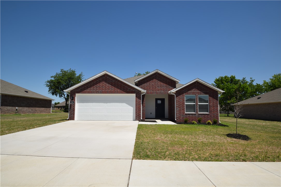 Wagon Wheel Crossing - Residential Lease