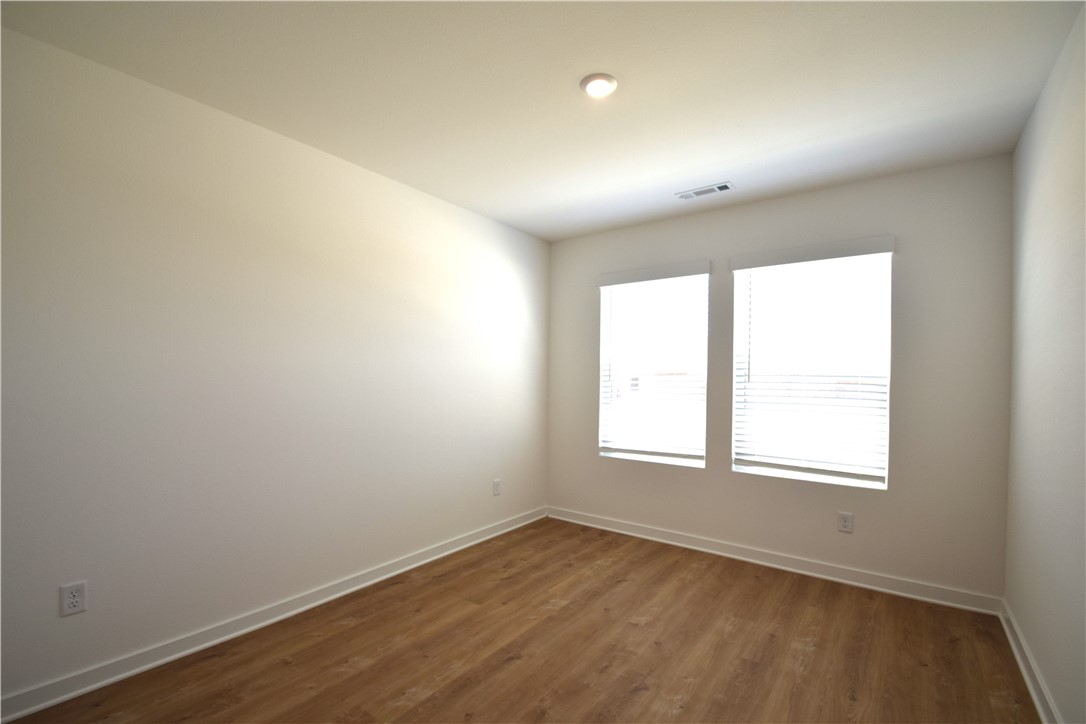 Wagon Wheel Crossing - Residential Lease