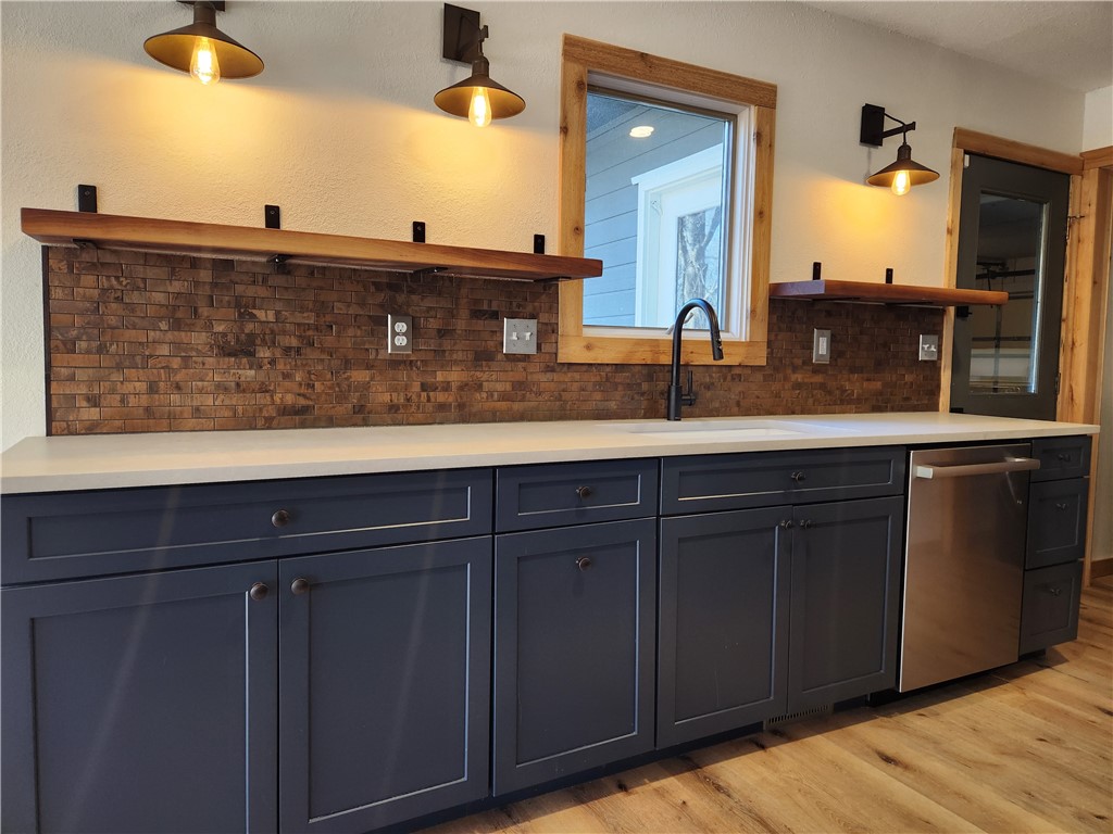 Dunedin Sub Bvv - Residential Lease