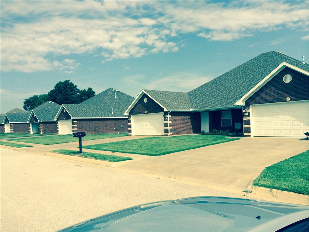 Weston Plexes-Pea Ridge - Residential Income