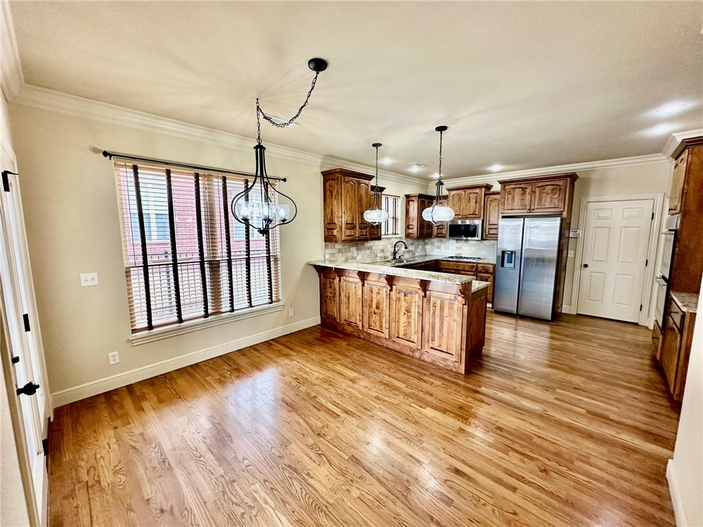 Shadow Valley - Residential Lease