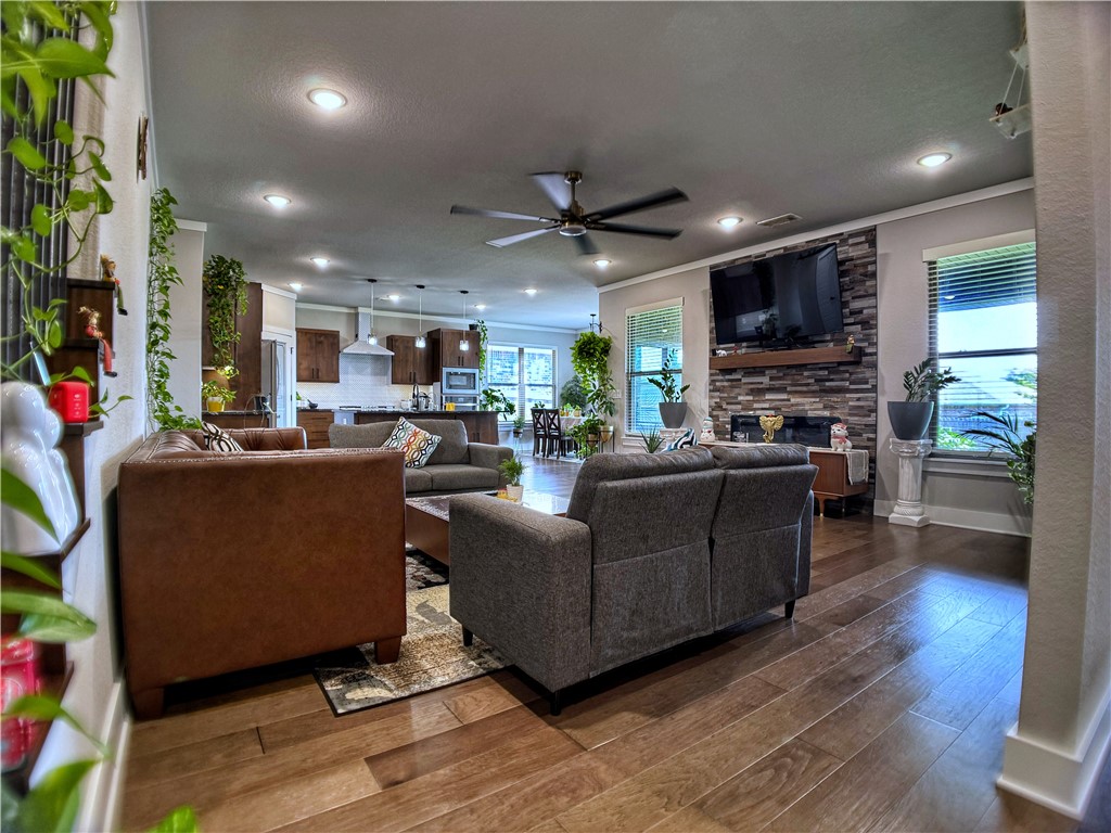 Oak Meadows Bentonville - Residential Lease