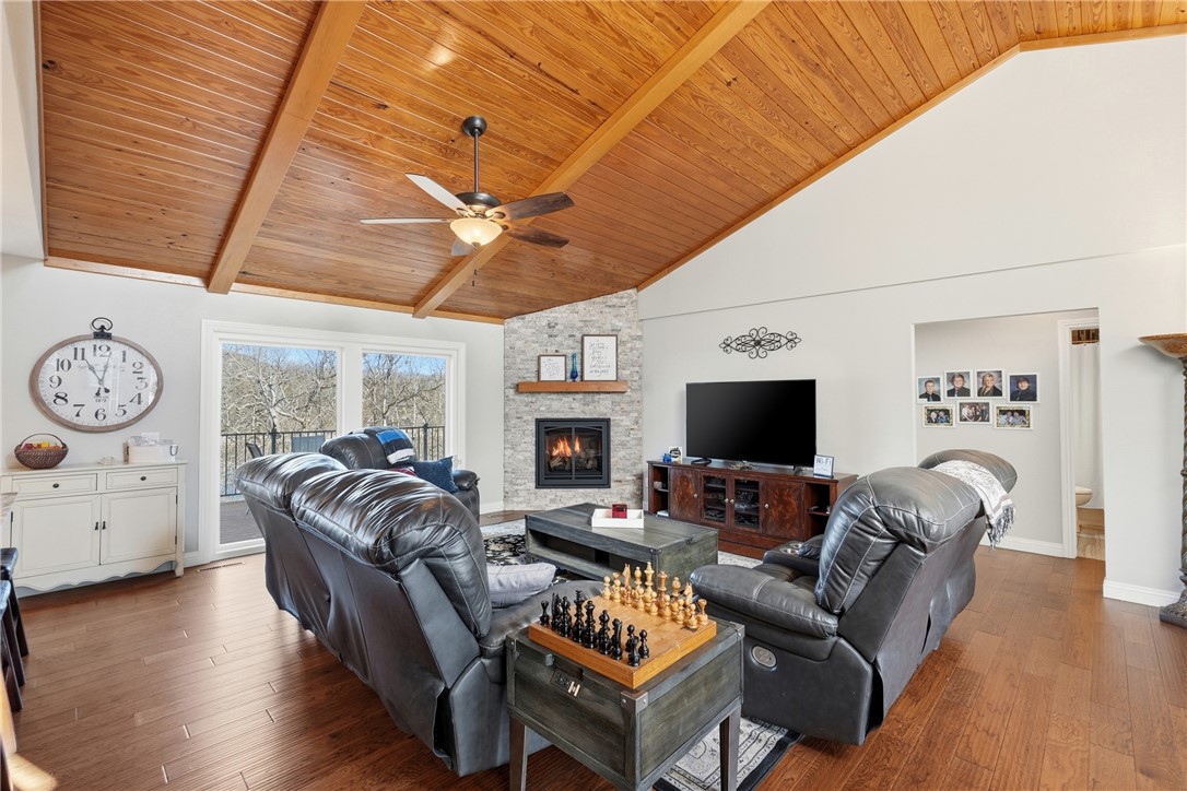 Unit 112 Holiday Island - Residential