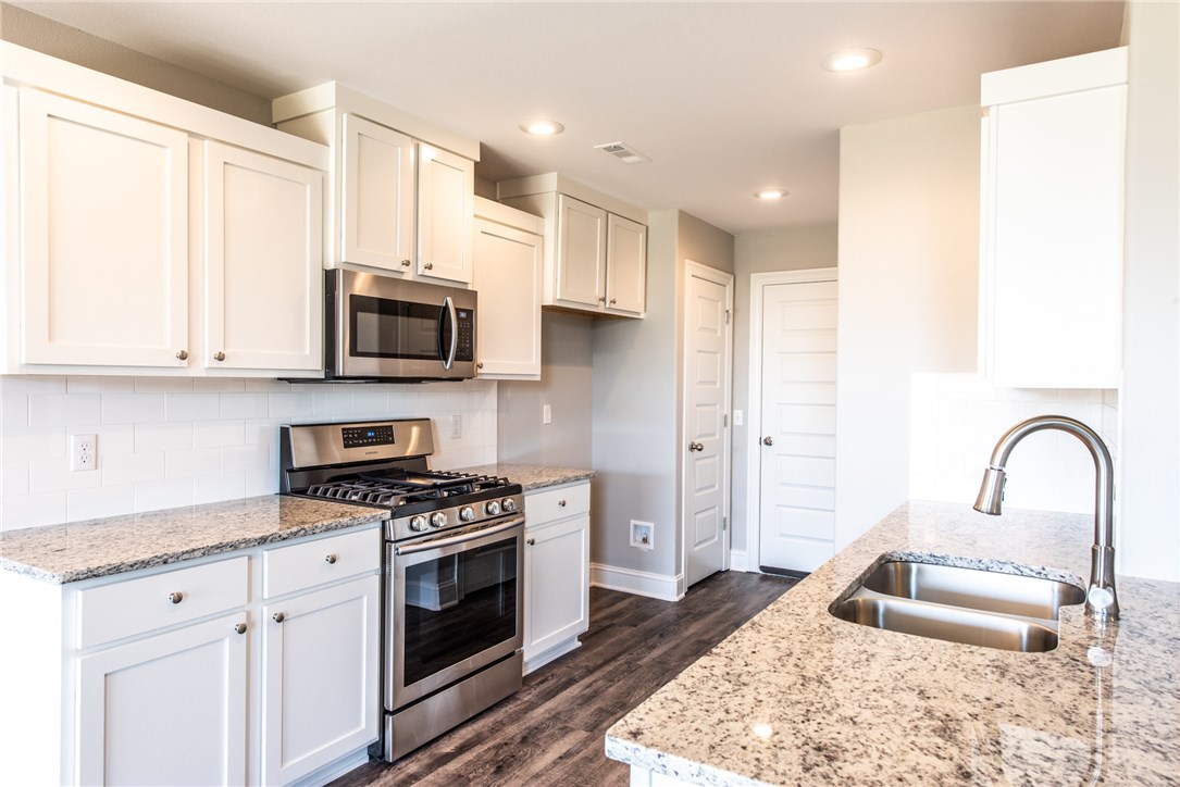 Saddle Brook Sub - Residential Lease
