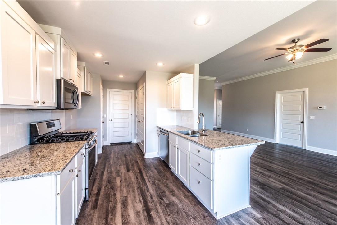 Saddle Brook Sub - Residential Lease