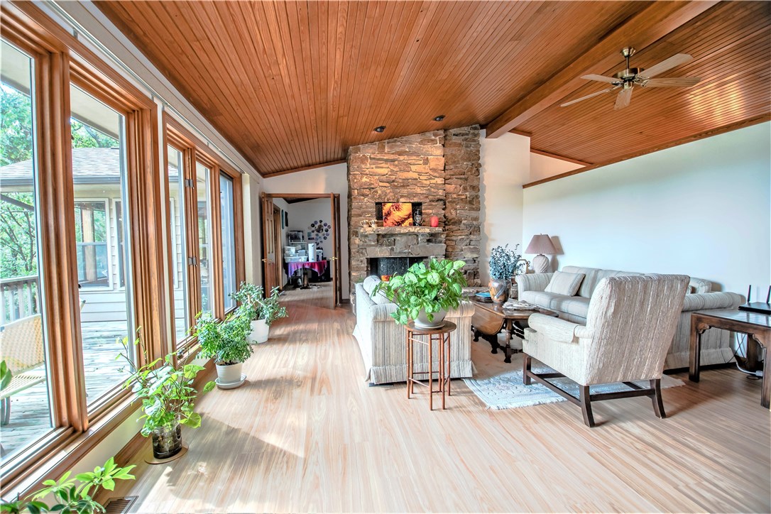 Unit 8 Holiday Island - Residential