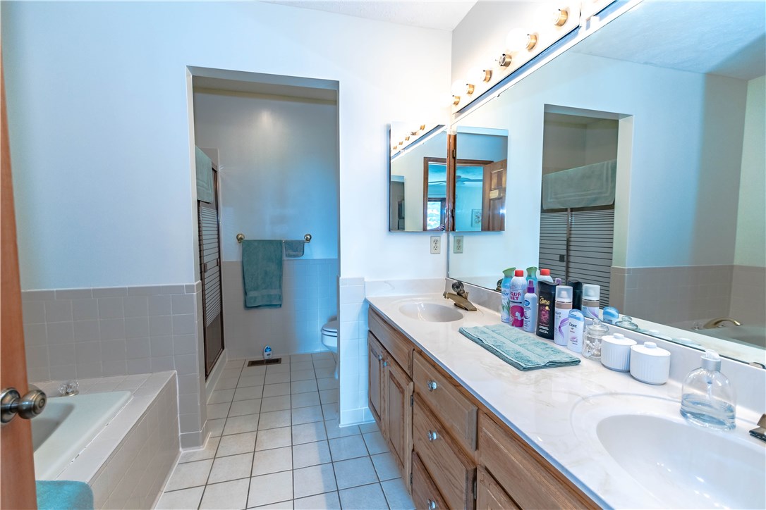 Unit 8 Holiday Island - Residential